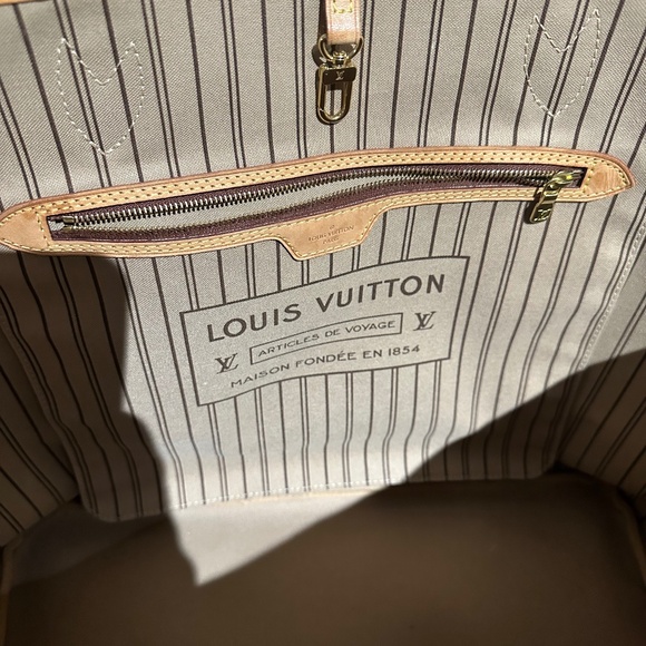 Louis Vuitton Neverfull GM - Picture 6 of 14